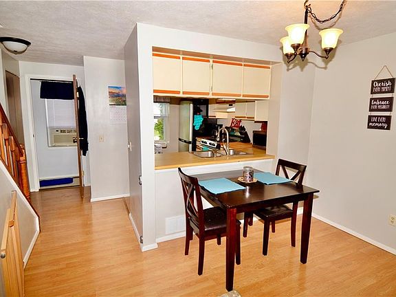 3rd image of 3217B Sherwood Dr