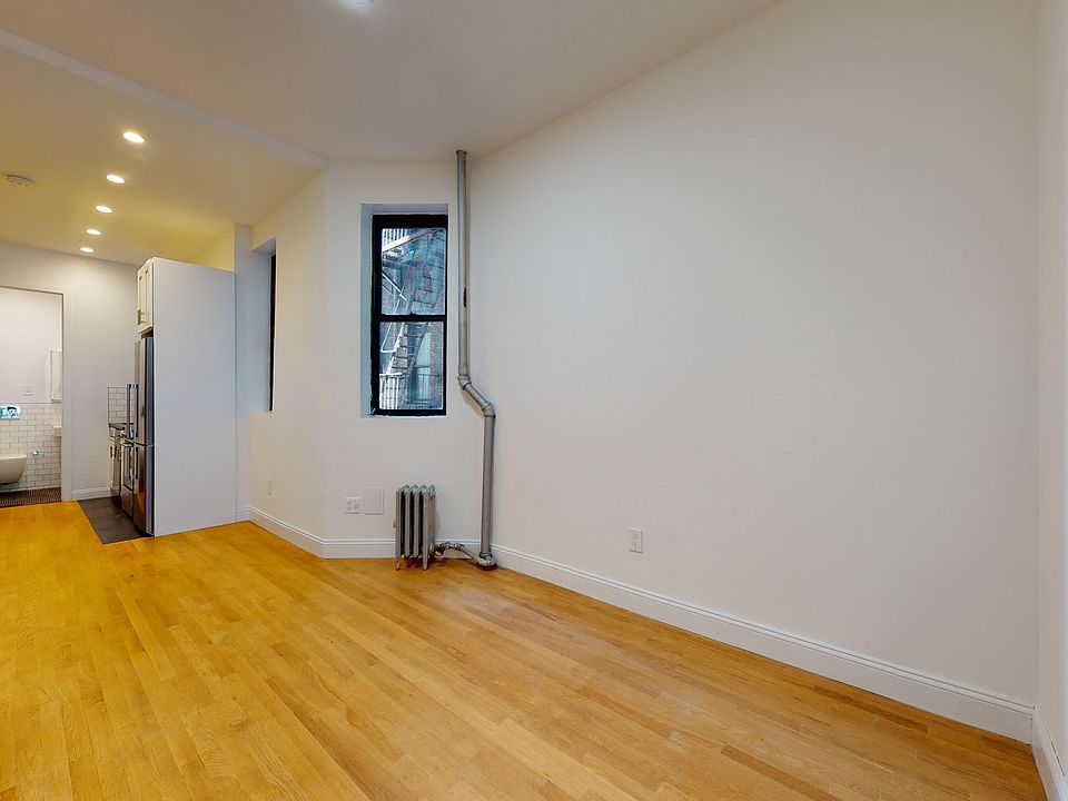1st image of 405 W 50th St APT 1A