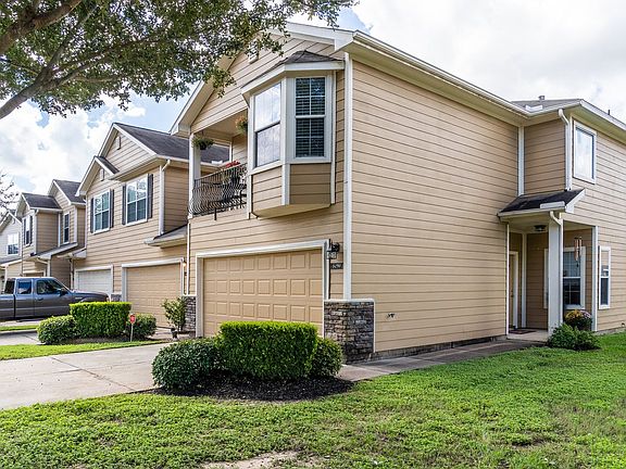3rd image of 6059 Yorktown Meadow Ln