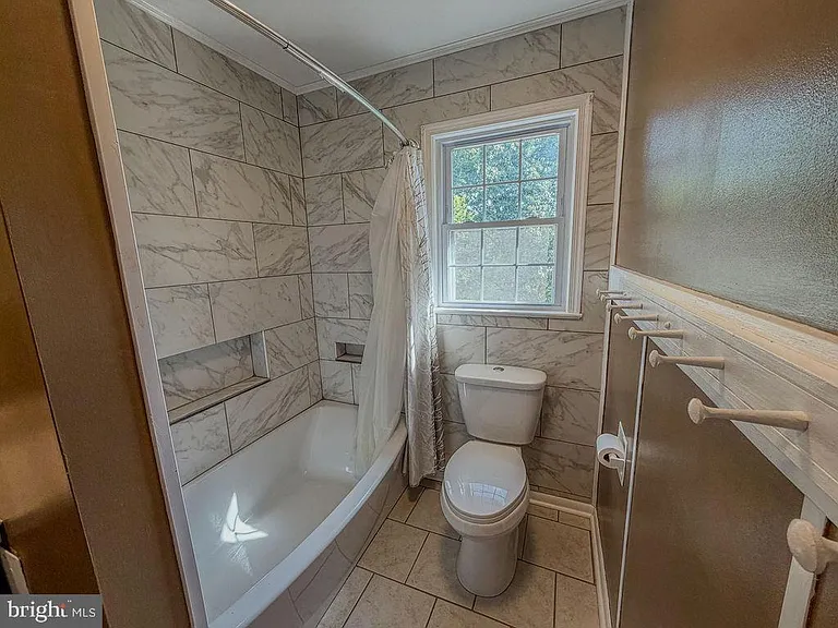 11 Hickory Ln — Photo 46