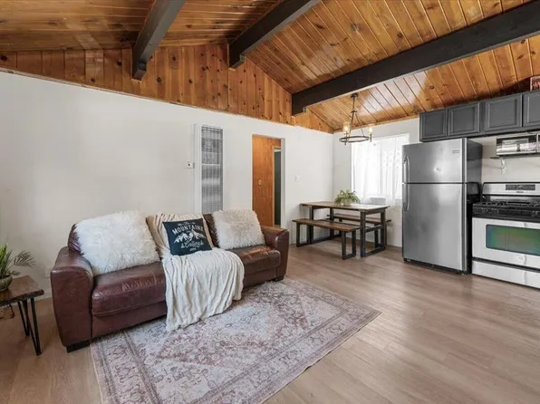 712 San Bernardino Ave, Sugarloaf, CA 92386