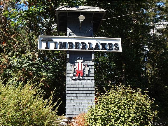 4th image of 781 E Lakeshore Dr E