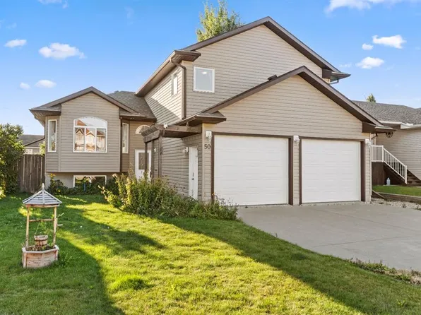 50 E Wellwood Dr, Whitecourt, AB T7S 1T8