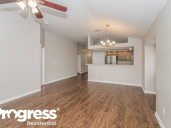 4th image of 10321 Homard Blvd N