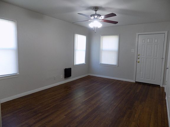 3rd image of 2338 Guadalupe St