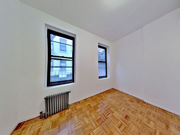 5th image of 11 Jones St APT 8