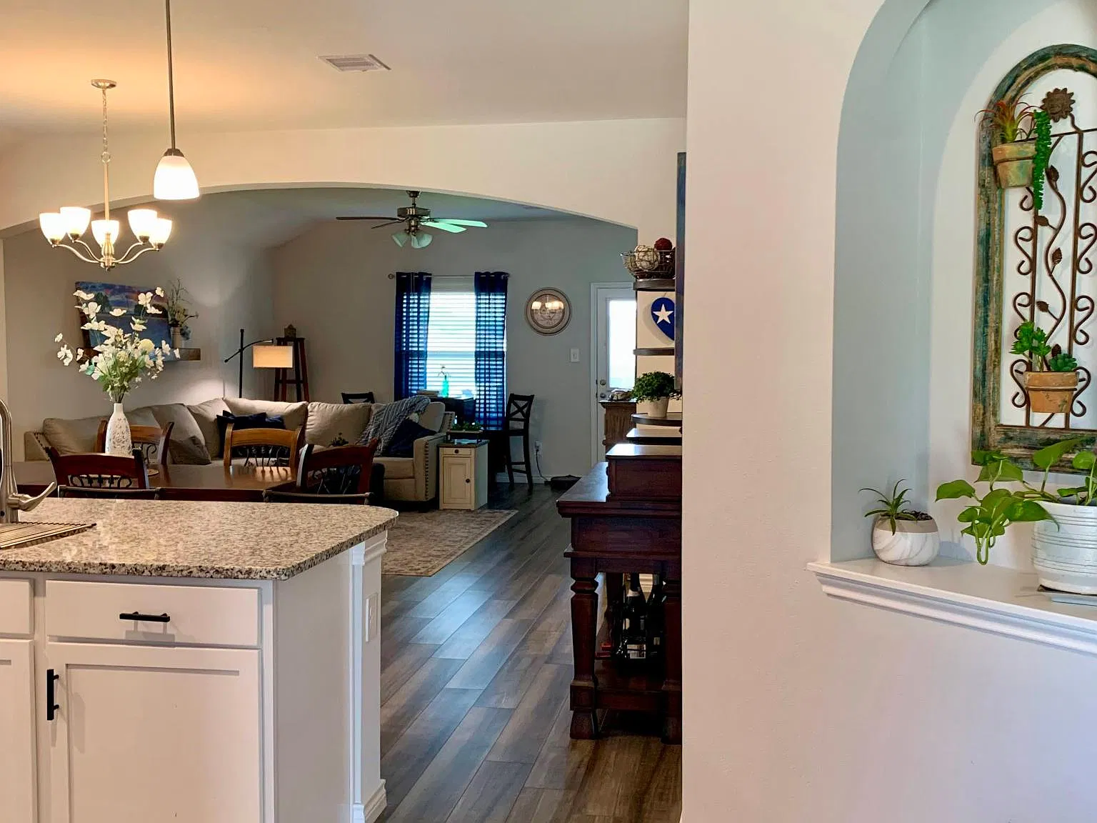 3 bed, 1783 sqft, $2,299 — Photo 3