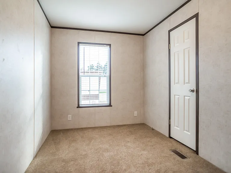 Westbridge Manor — Photo 39