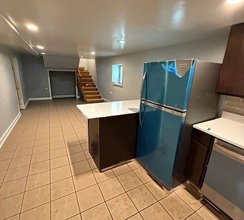 5th image of 6030 N Claremont Ave #1G
