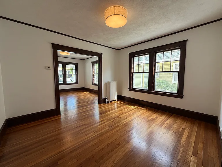 24 Louise St #24 — Photo 3