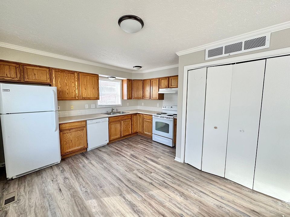 1st image of 1104 Mazatlan Cir Unit C