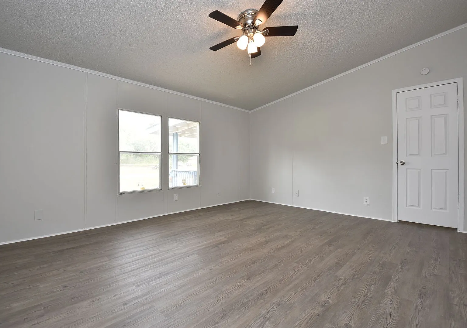 Stunning Manufactured house ready to move in! — Photo 4