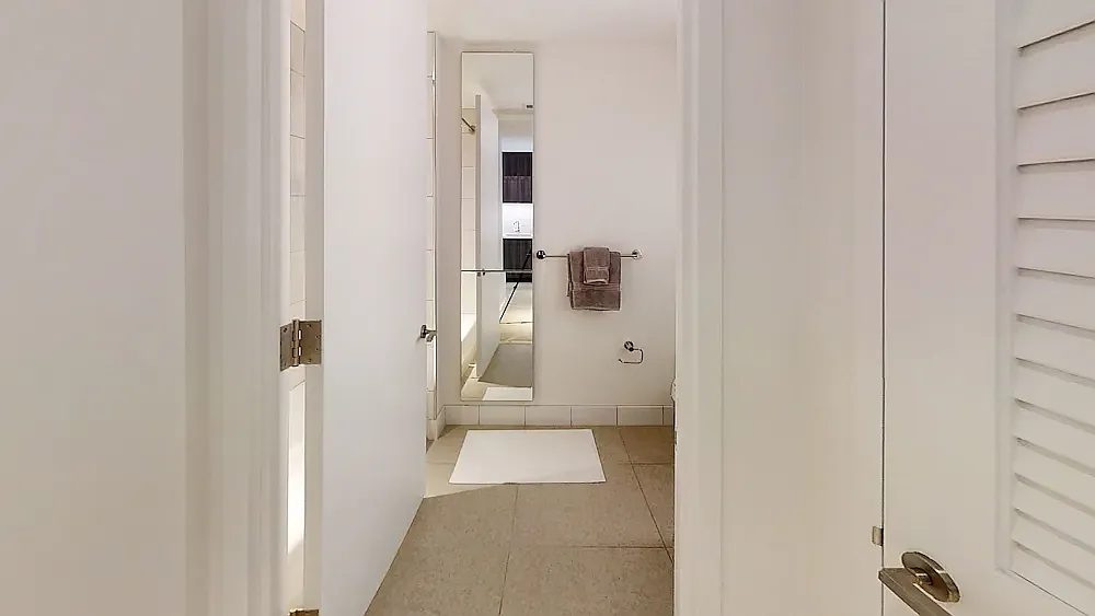 525 West 52nd Street — Photo 3