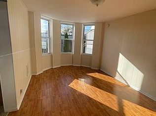 75-16 61st St #2, Ridgewood, NY 11385