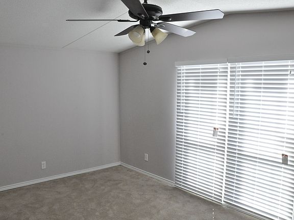 5th image of 408 Southfork Blvd