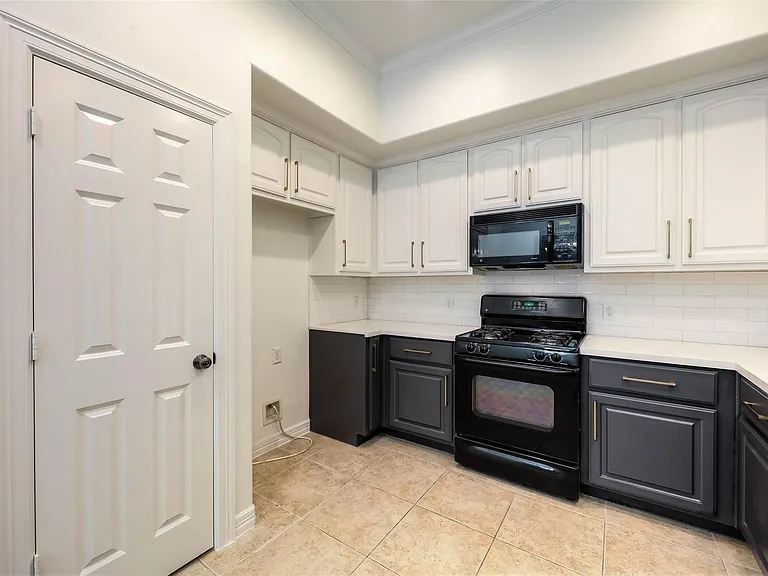 13647 Brookbluff Ln — Photo 27