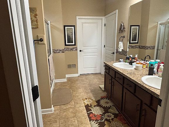 4th image of 26450 Higgins Way #401