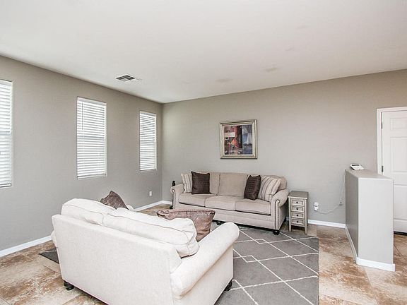 4th image of 1314 E Julian Dr