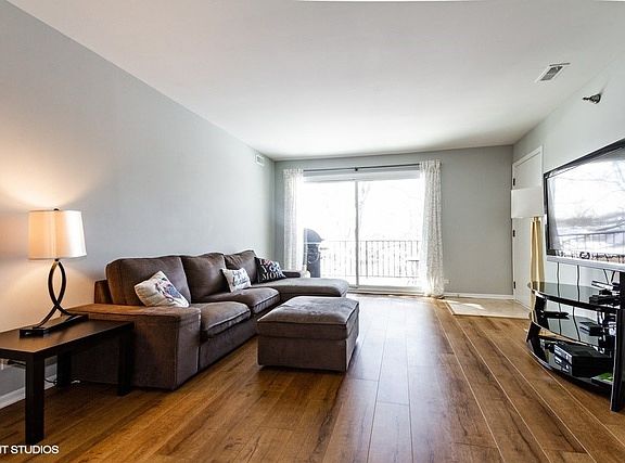 2nd image of 4196 Cove Ln APT E