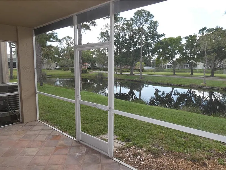 617 Segovia Ct NE — Photo 21