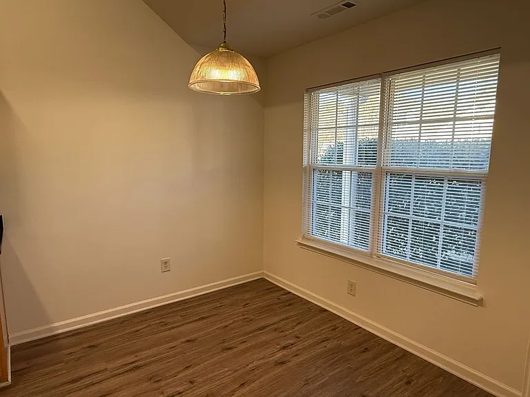 6319 Elliott Dr — Photo 2