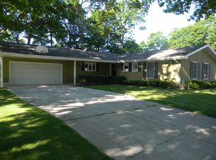 1105 Dreifuerst Rd, Plymouth, WI 53073
