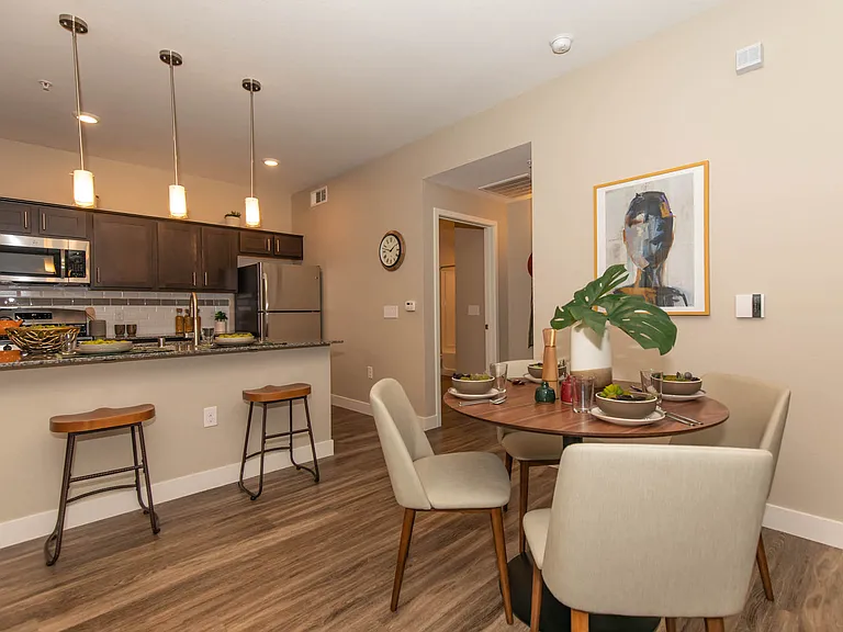 A1 774 SQFT 1 Bed 1 Bath