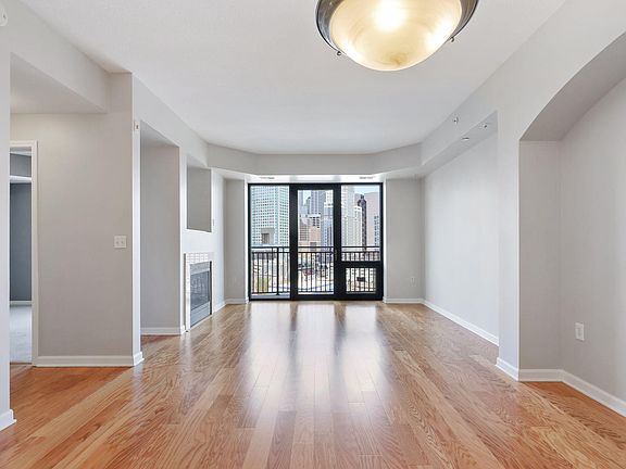 4th image of 500 E Grant St APT 909