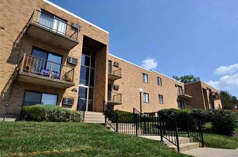 1st image of 3204 Mozart Ave
