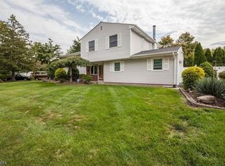 2 Creighton Cir, Old Bridge, NJ 08857