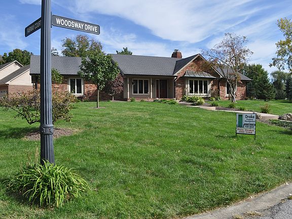 Corner Lot to cul de sac