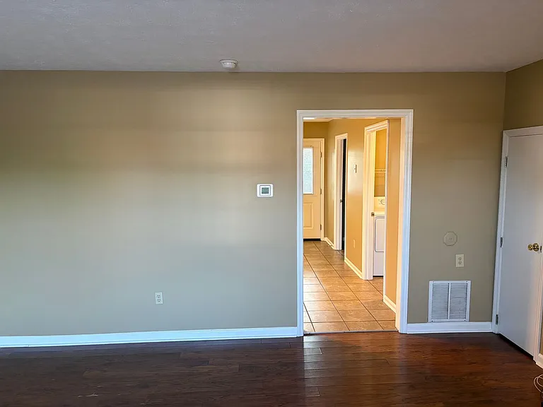 1021 Brandy Ln — Photo 2
