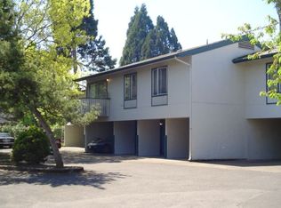 802 3rd Pl APT 12, Springfield, OR 97477