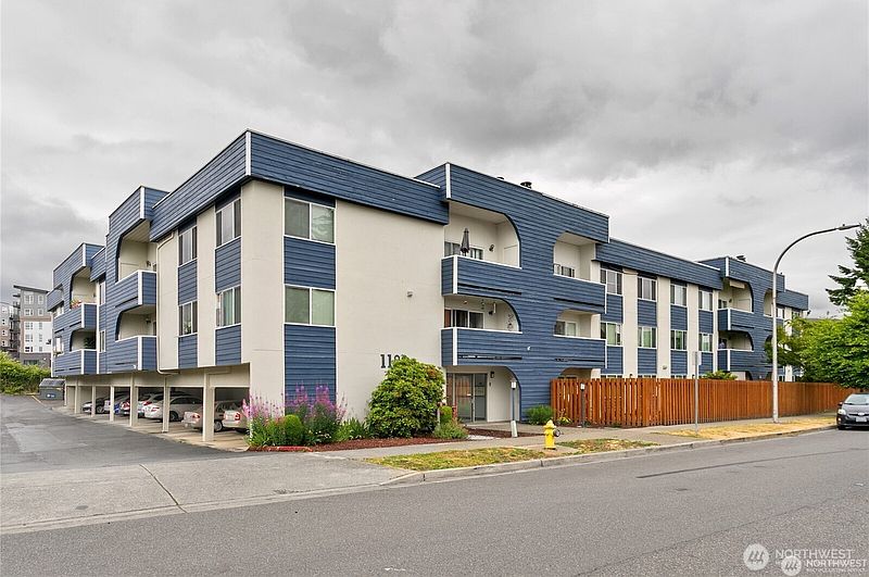 2nd image of 1100 Ave NE Harrington Avenue NE #211