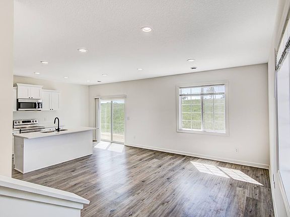 2nd image of 2470 Dawes Pl