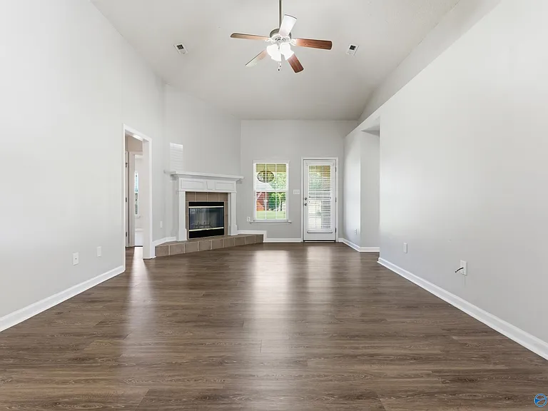 226 Shadow Ct SW — Photo 6
