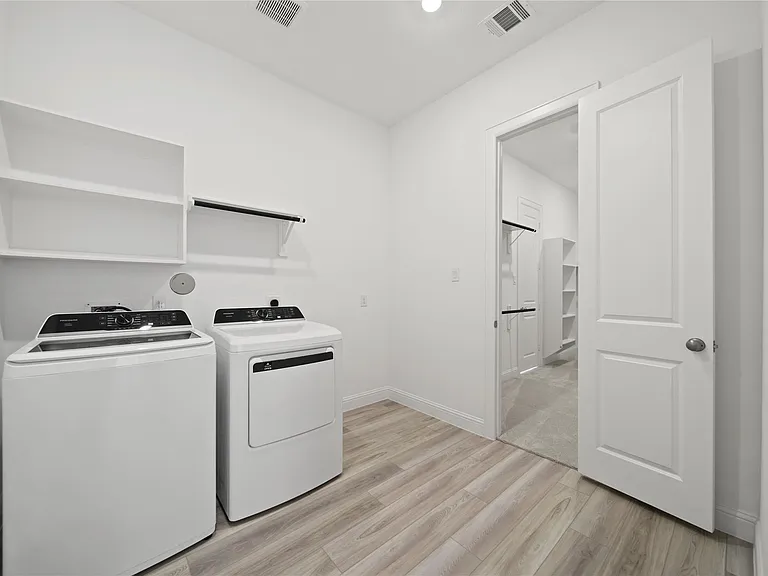 4535 Windmill Landing Ln — Photo 24