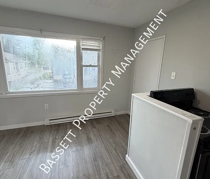 452 East St — Photo 4