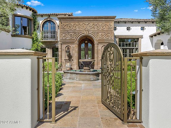 3rd image of 7714 N CALLE CABALLEROS --