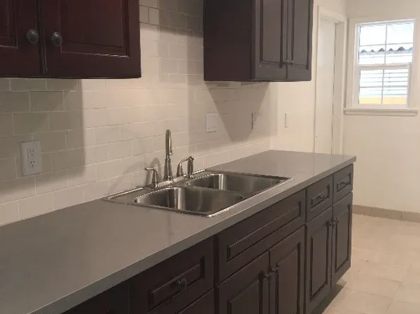 1901 W 16th St, Santa Ana, CA 92706