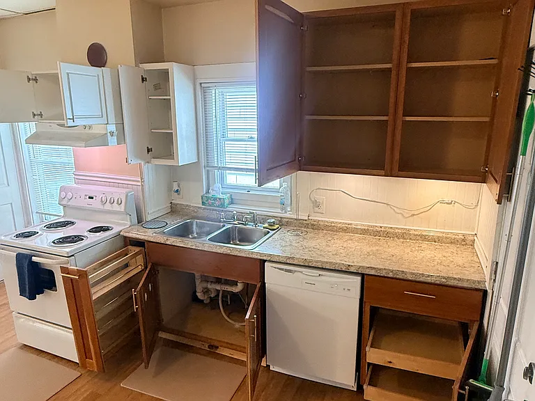 98 Central St #1 — Photo 19