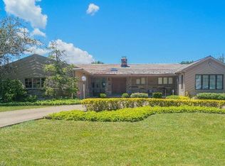 2560 Deborah Dr, Beachwood, OH