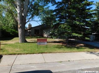 4210 Cheyenne Dr, Laramie, WY 82072