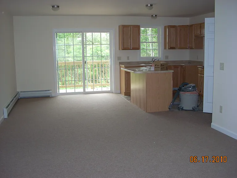 12-14 Whipple Rd #12 — Photo 3