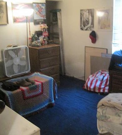 UNIT A, LIVING ROOM