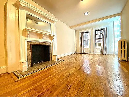 2nd image of 335 W 84th St #2