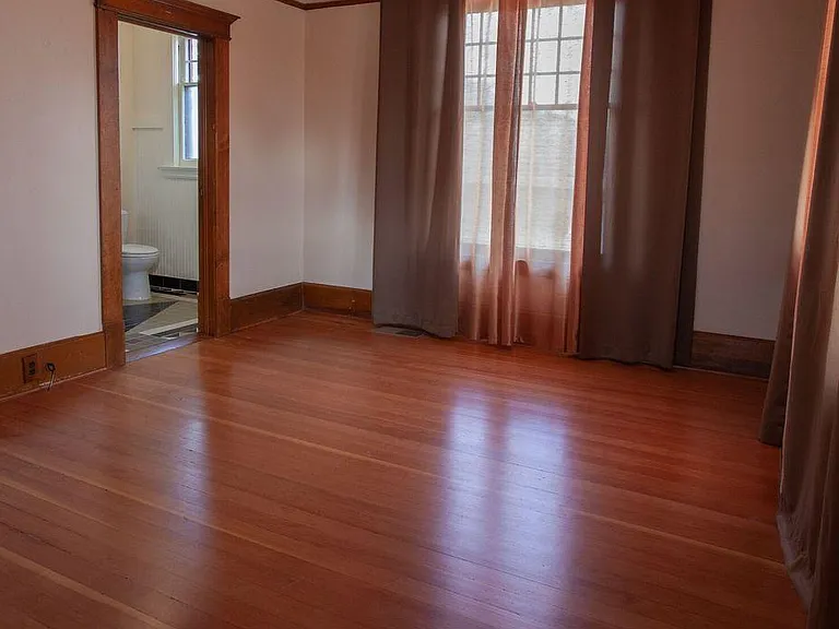 Smaller parlor
