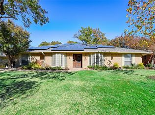2707 S Surrey Dr, Carrollton, TX 75006