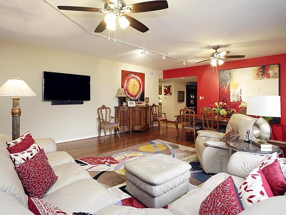 5th image of 4950 Woodway Dr Unit 406