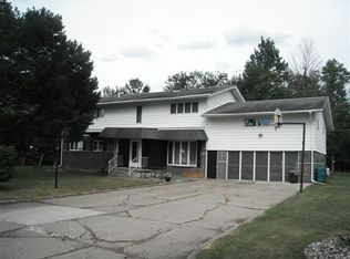 W7855 S Lake Antoine Rd, Iron Mountain, MI 49801